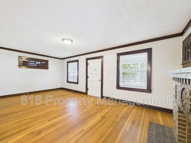 Building Photo - 6612 Park Ave