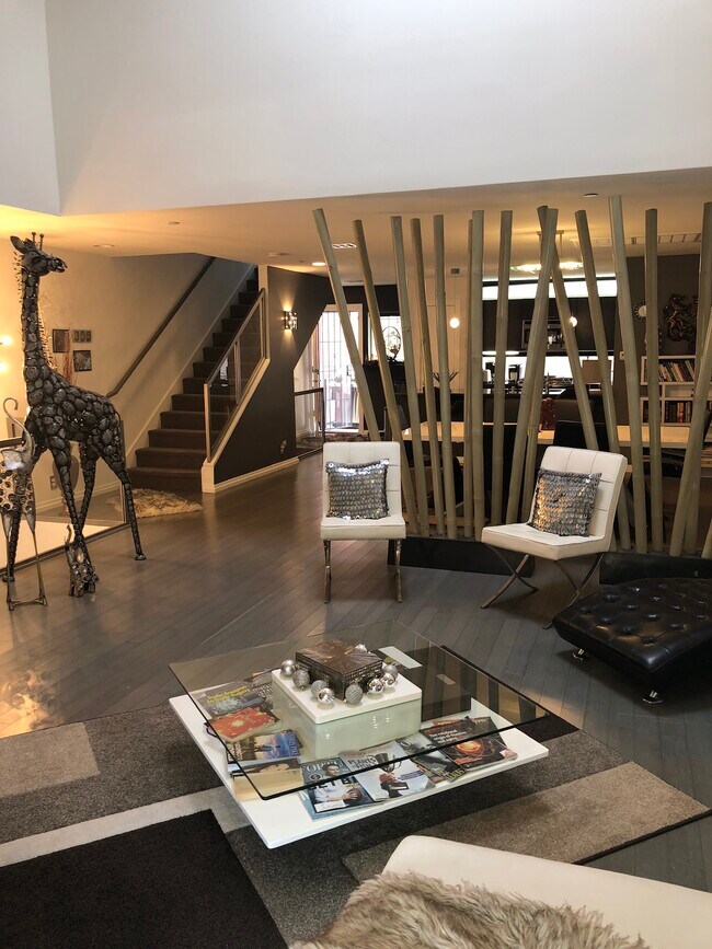 Living room - 231 Dougram Ave