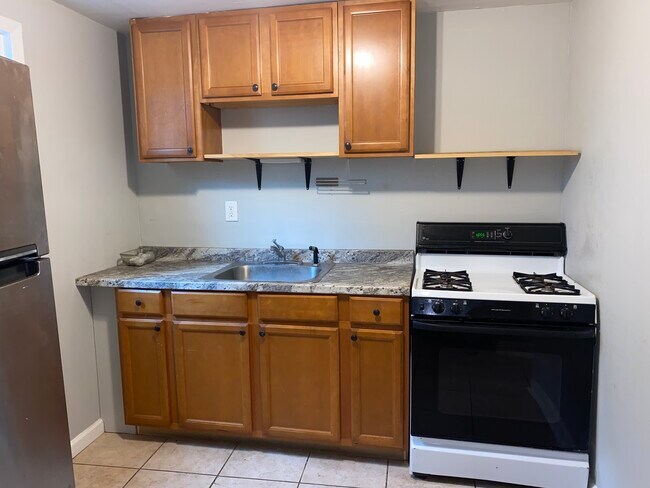 Building Photo - 2341 Gerritt St