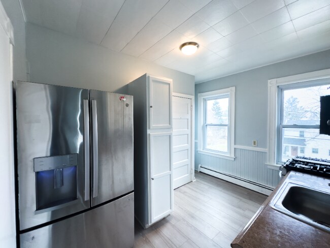 Building Photo - 29 Chadwick St