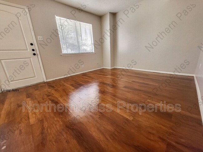 Building Photo - 5209 Carousel Dr