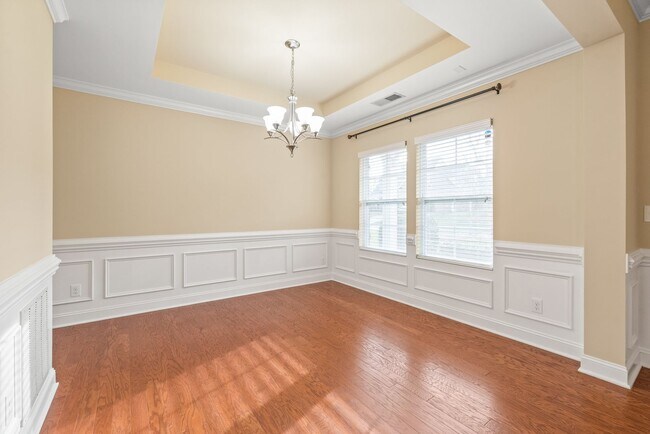 Foto del edificio - (Coming Soon) 5 Bedroom Brick Home in Matthews!