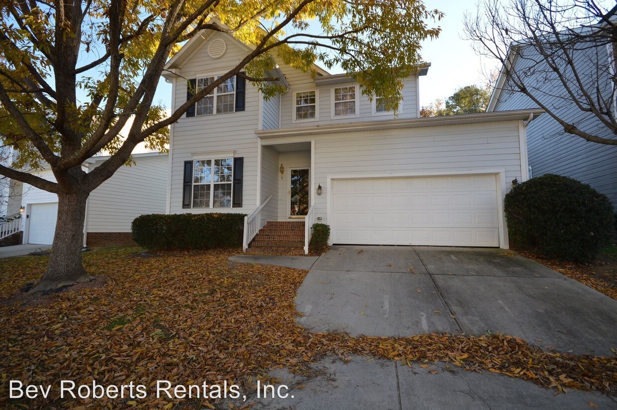 Primary Photo - 3 br, 2.5 bath House - 111 Caley Road