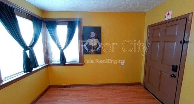 Foto del edificio - 237 E 21st St