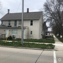 Building Photo - 1003 Ontario Ave