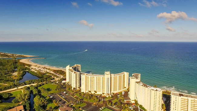 Foto del edificio - 400 Ocean Trail Way