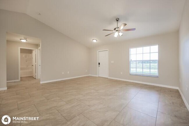 Foto del edificio - 947 Grafton St, Lehigh Acres, FL 33974