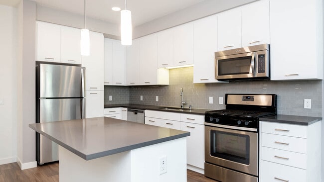 Building Photo - The Alton