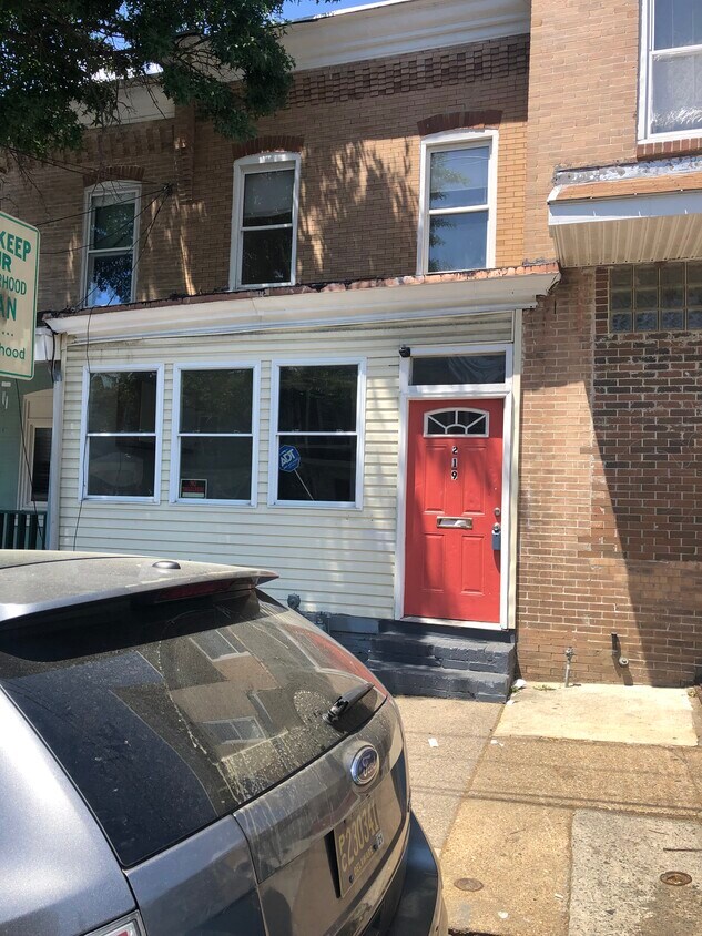 Primary Photo - 219 N Harrison St