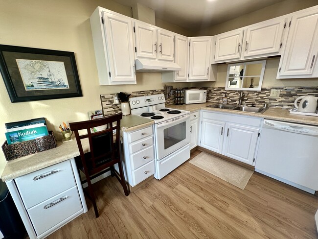 The kitchen is fully equipped - 1010 Steller Way