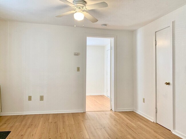 Foto del edificio - 14 Groton St