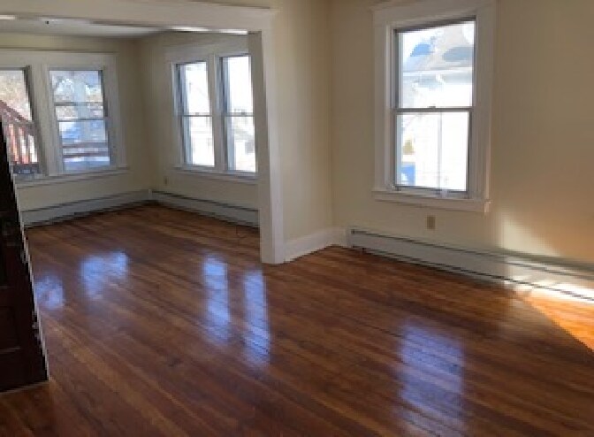 Primary Photo - 55 Barber St