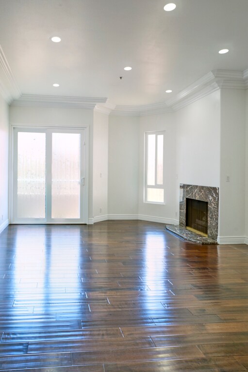 Building Photo - 4830 Elmwood Ave