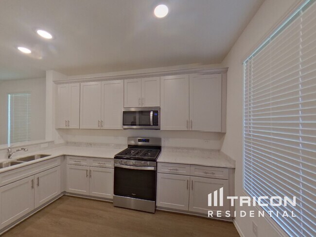 Foto del edificio - 2415 Carlow Ln