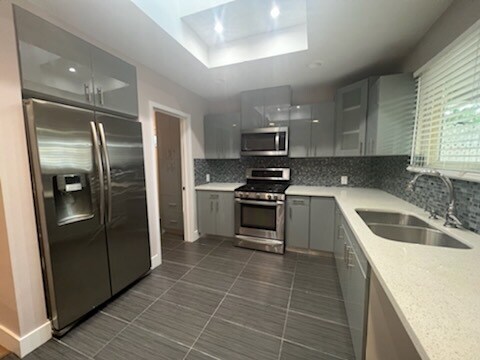 Primary Photo - 9372 Vena Ave