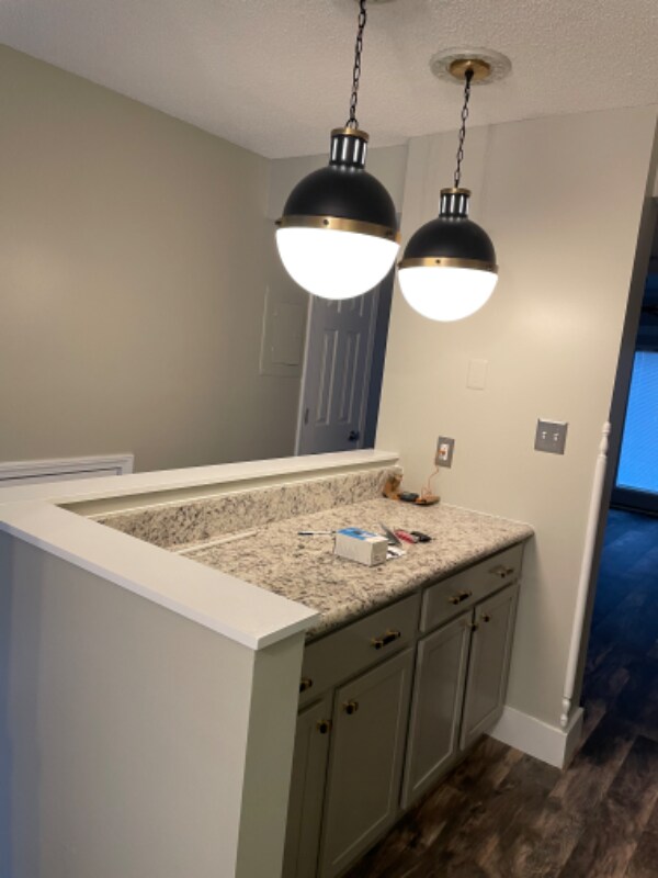 Foto del edificio - 6521 Deane Hill Dr