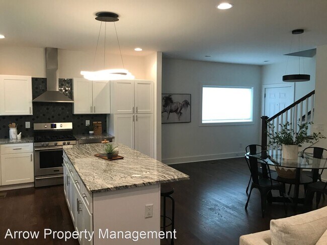 Foto del edificio - 4 br, 3.5 bath House - 33 Perkins St