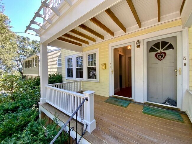 Building Photo - 6-8 Pine Ridge Rd