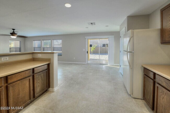 Building Photo - 2772 W Leafwing Dr