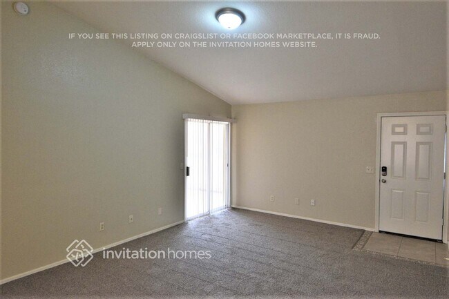 Foto del edificio - 7934 W Laurel Ln