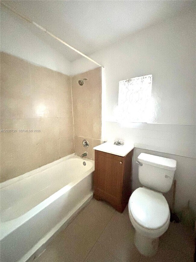 Foto del edificio - 1060 NW 47th St