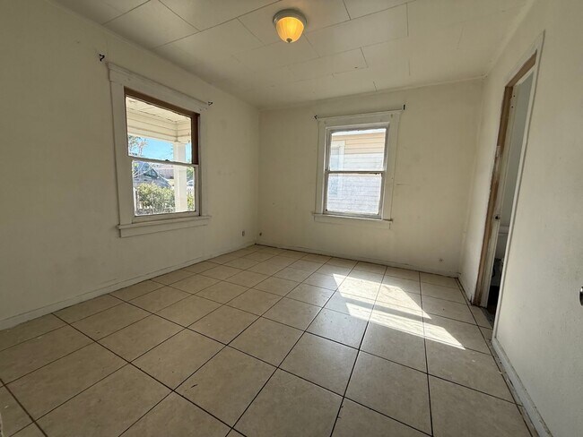 Foto del edificio - 214 Woodrow St
