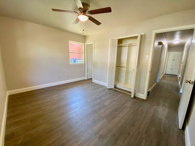 Foto del edificio - North Central New Remodel Quiet Neighborhood
