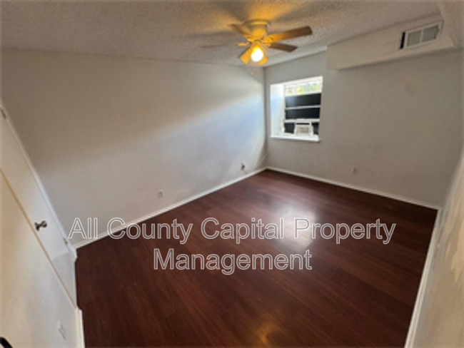 Foto del edificio - 2904 Sweeney Ln