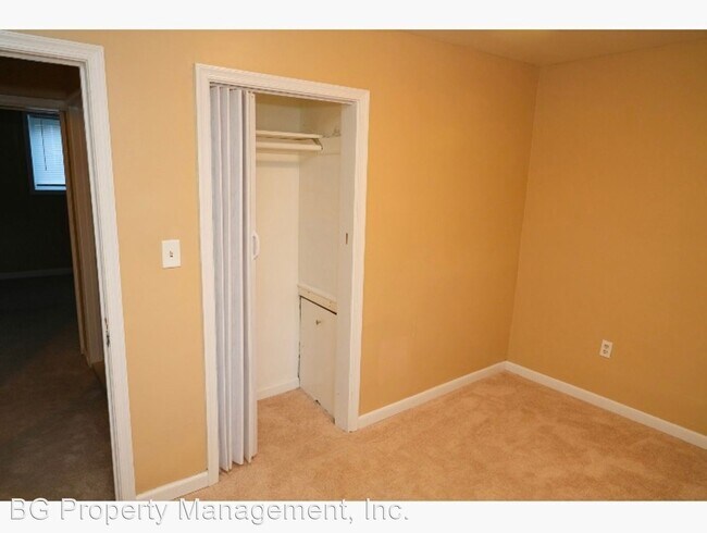 Building Photo - 2 br, 1 bath House - 6414 Fairdel Avenue A...