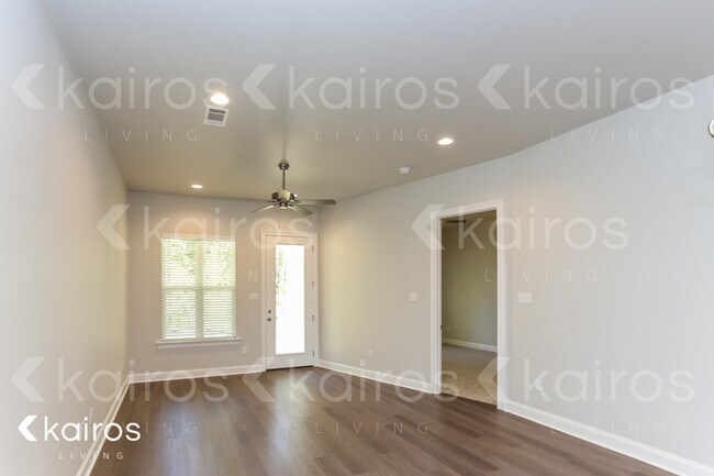 Foto del edificio - 15713 Boothy Ln
