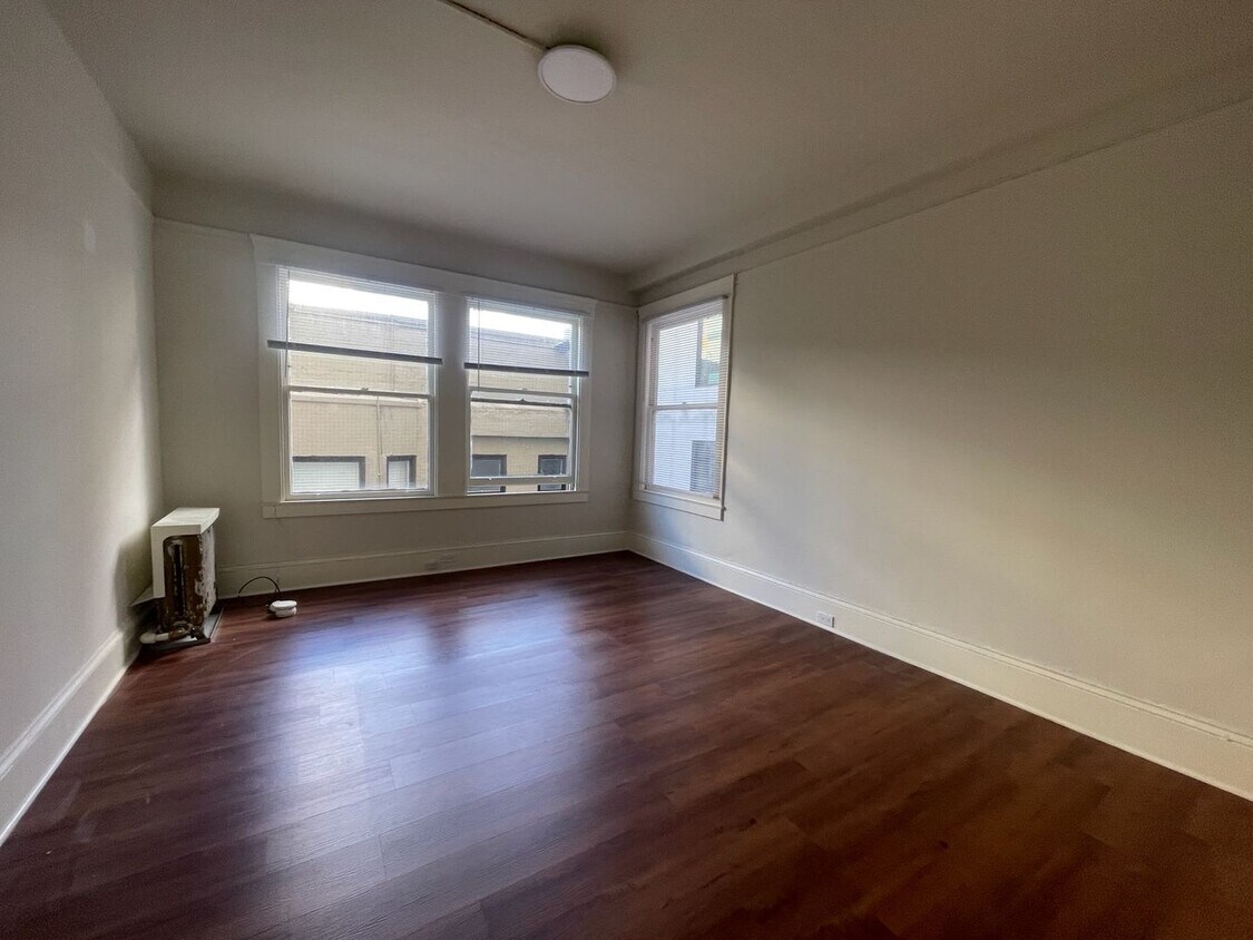 Foto principal - 1112 Larkin St