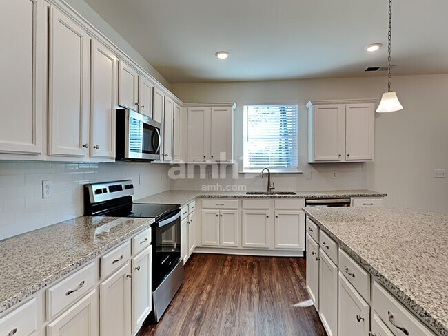 Building Photo - 1390 Ashlyn Ct