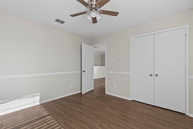 Foto del edificio - 1543 Englewood Dr