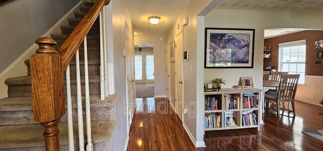 Foto del edificio - 9602 Grove Ave