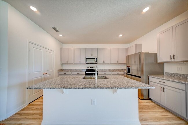 Foto del edificio - 16300 Winding Preserve Cir