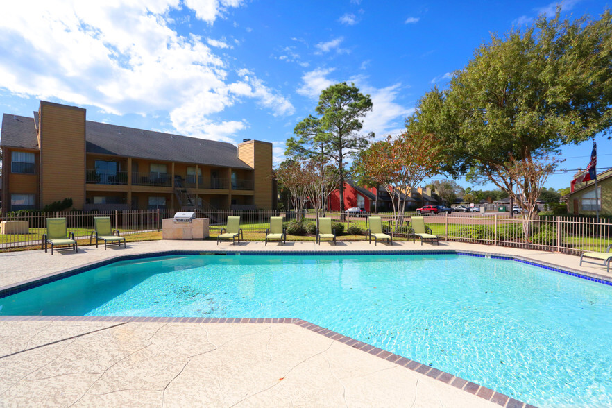 Whispering Winds Apartments Pearland Tx