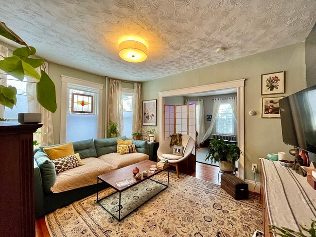 Building Photo - 95 Bow St