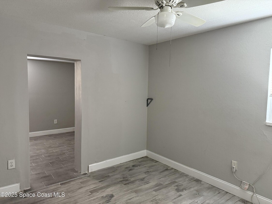 Building Photo - 2806 Tropic Rd