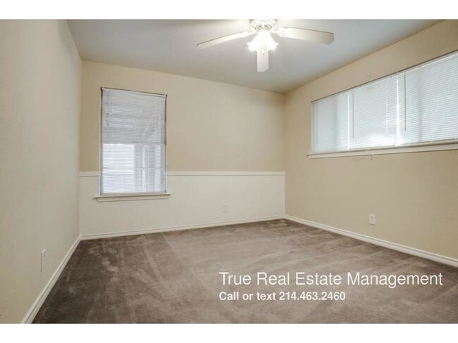 Foto del edificio - 8804 Jennie Lee Ln