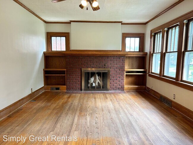 Building Photo - 3 br, 1.5 bath House - 1632 47th Street