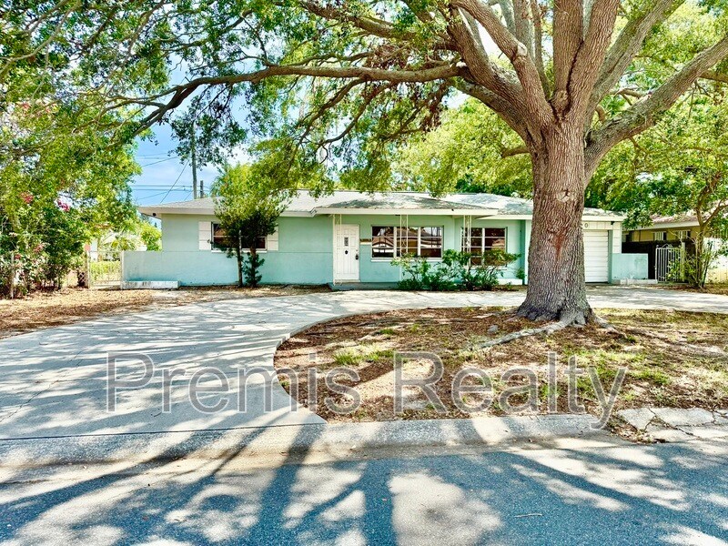 Foto principal - 990 62nd Terrace S