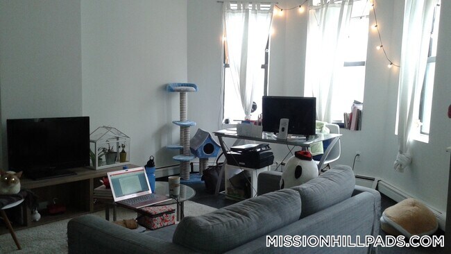 Foto del edificio - 63 S Huntington Ave