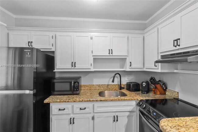 Foto del edificio - 2420 SE 17th St