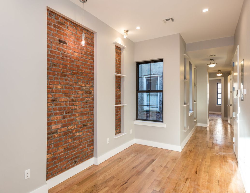 Primary Photo - 605 Woodward Ave