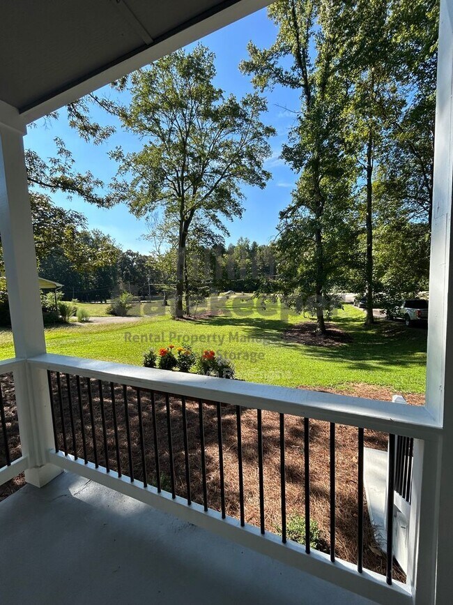 Building Photo - 8546 E Union Hill Rd