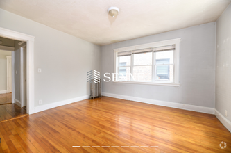Building Photo - 473 Broadway
