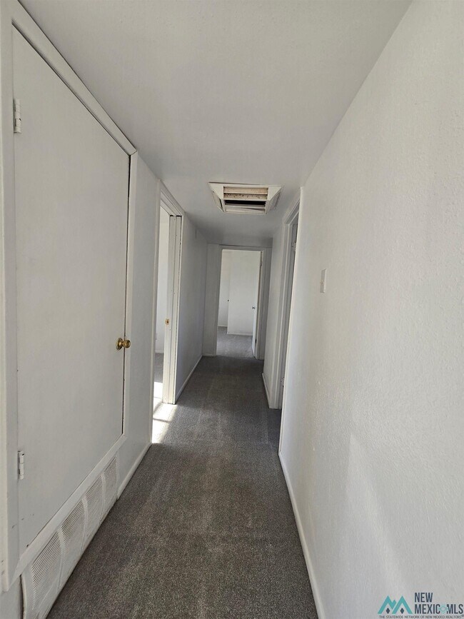 Foto del edificio - 3012 Las Palomas Rd