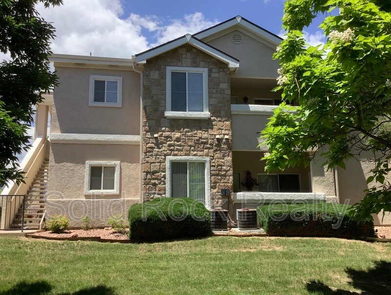 Foto principal - 3645 Strawberry Field Grove