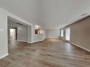 Building Photo - 22110 Orchard Dale Dr