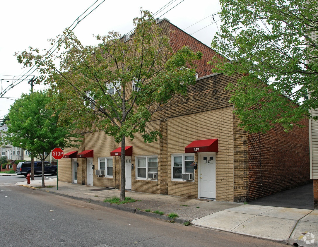 Foto del edificio - 325 Elm St